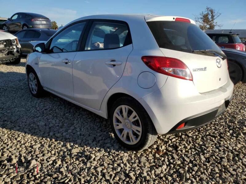 2014 Mazda 2 (VIN JM1DE1KZ1E0187292) — фото 2 из 12