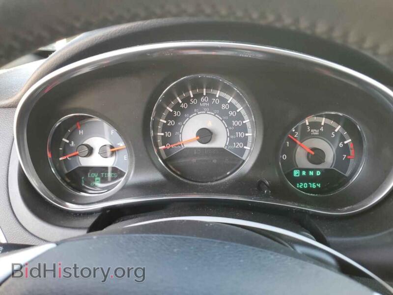 2012 Chrysler 200 (VIN 1C3CCBBB8CN211053) — photo 9 of 12