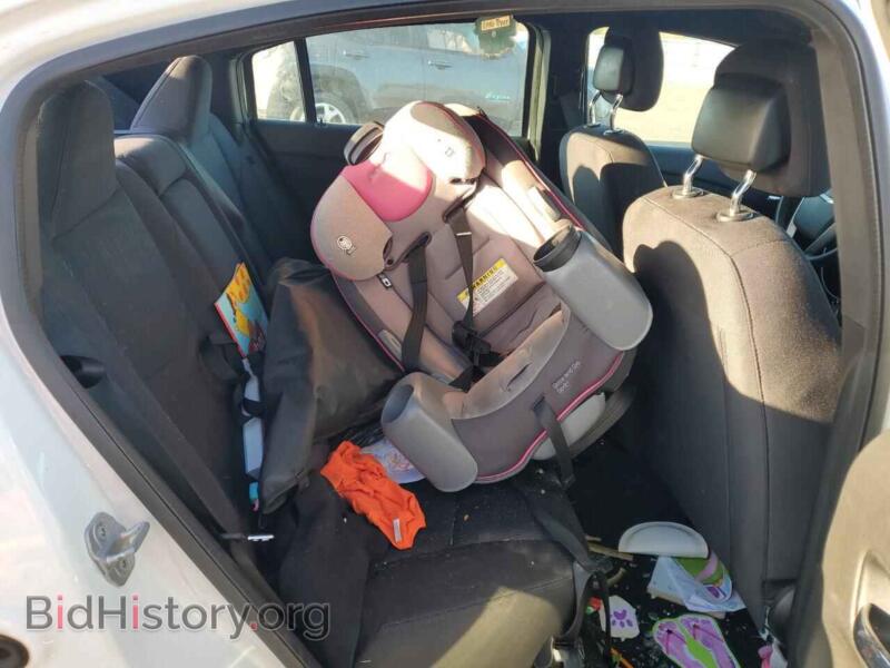 2012 Chrysler 200 (VIN 1C3CCBBB8CN211053) — photo 10 of 12