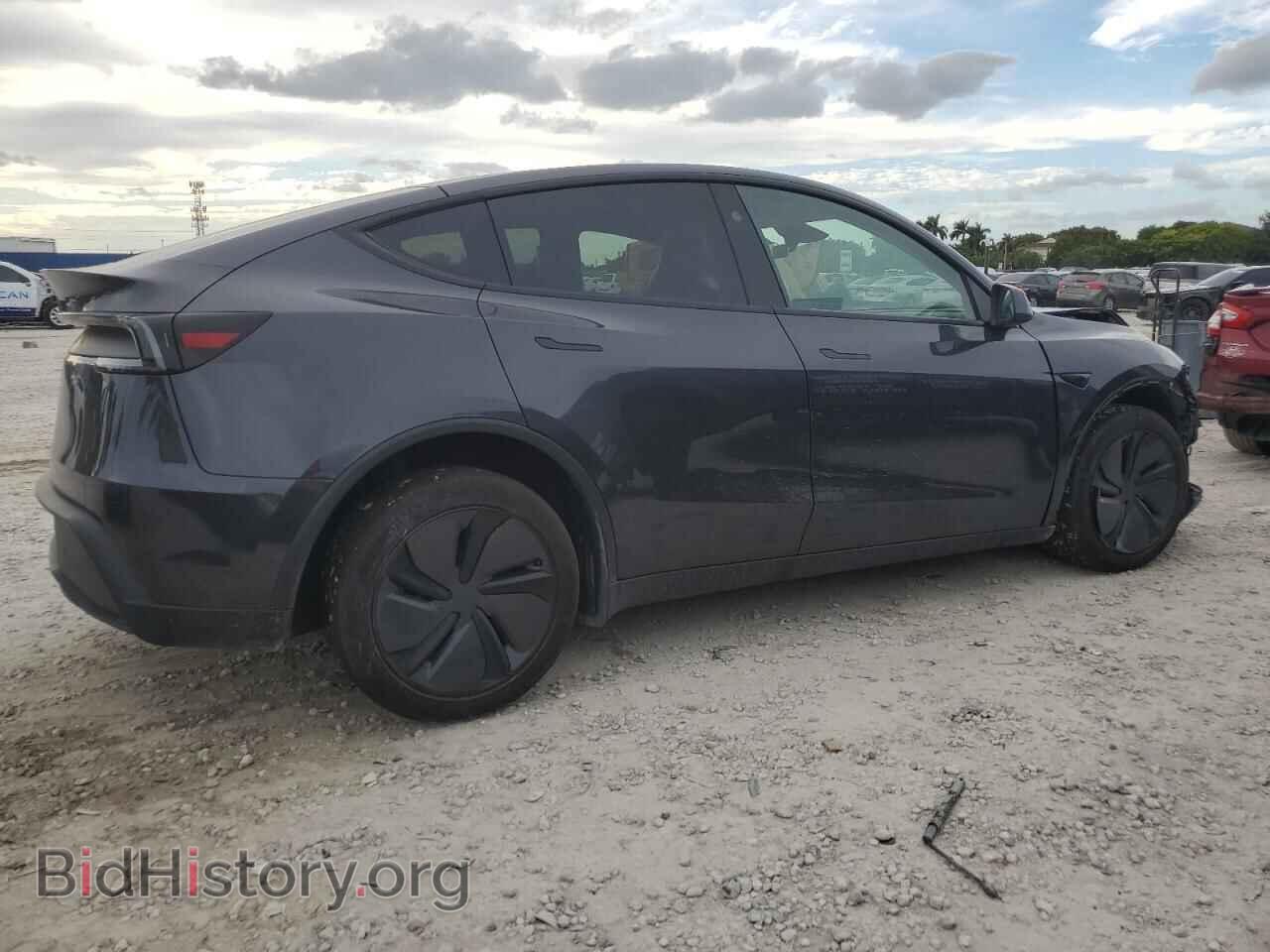 2026 TESLA MODEL Y - VIN: 7SAYGDEDXTF379955 - Фото 3