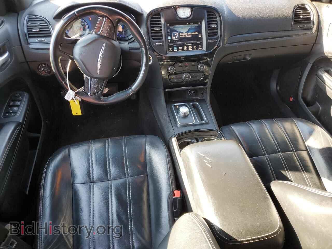 2016 CHRYSLER 300 - VIN: 2C3CCAGG6GH298724 - Фото 8