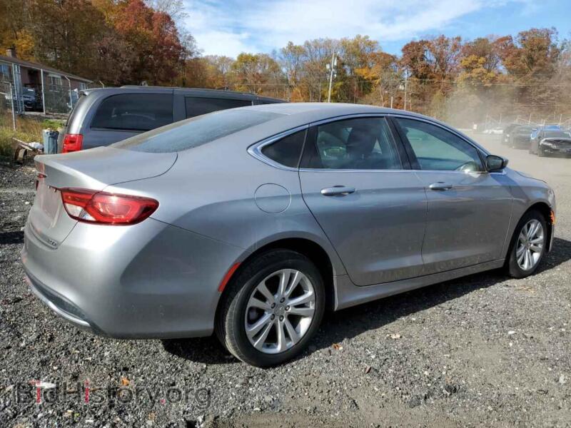 2015 Chrysler 200 (VIN 1C3CCCAB5FN700103) — photo 3 of 12