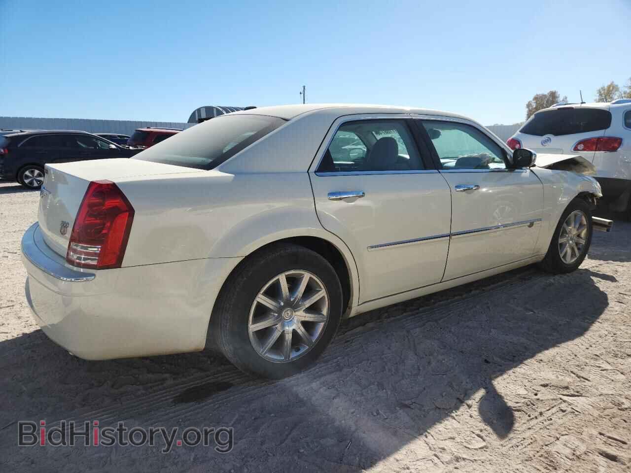 2009 CHRYSLER 300 - VIN: 2C3KA63T99H523061 - Фото 3