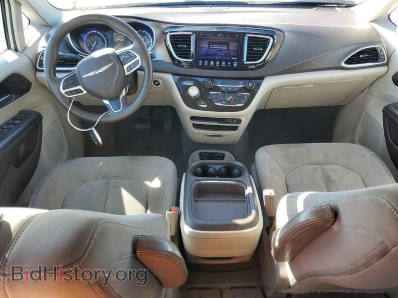 2017 Chrysler PACIFICA (VIN 2C4RC1BG4HR753286) — фото 8 из 15
