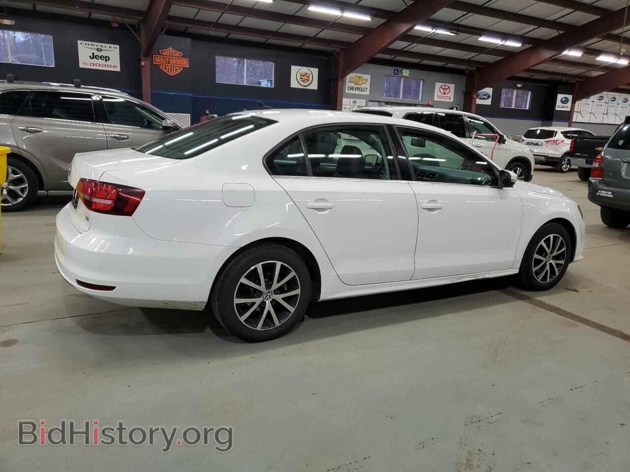 2017 VOLKSWAGEN JETTA - VIN: 3VWDB7AJ8HM281918 - Фото 3