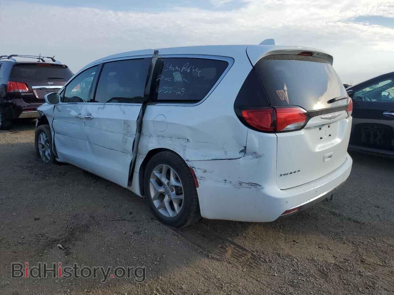 2018 CHRYSLER PACIFICA - VIN: 2C4RC1FG7JR277941 - Фото 2