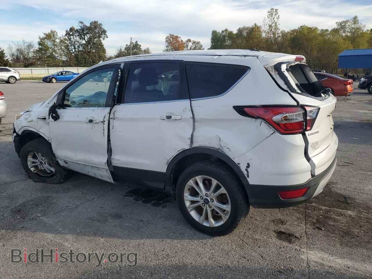 2017 FORD ESCAPE - VIN: 1FMCU0GD9HUD30200 - Фото 2
