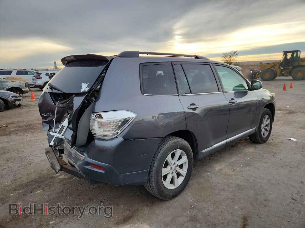 2013 TOYOTA HIGHLANDER - VIN: 5TDBK3EH8DS236899 - Фото 4