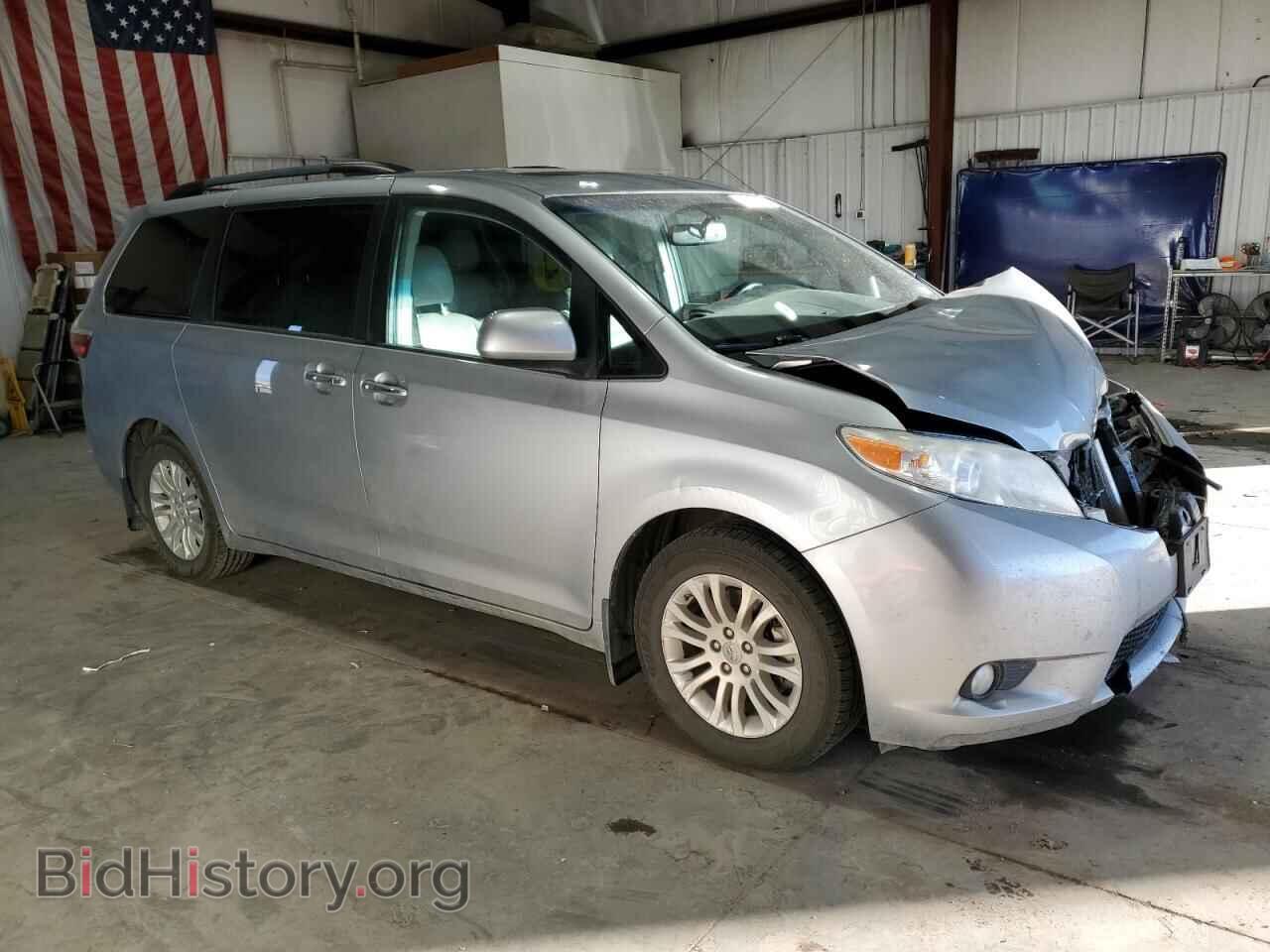 2017 TOYOTA All Models - VIN: 5TDYZ3DC3HS802906 - Фото 4