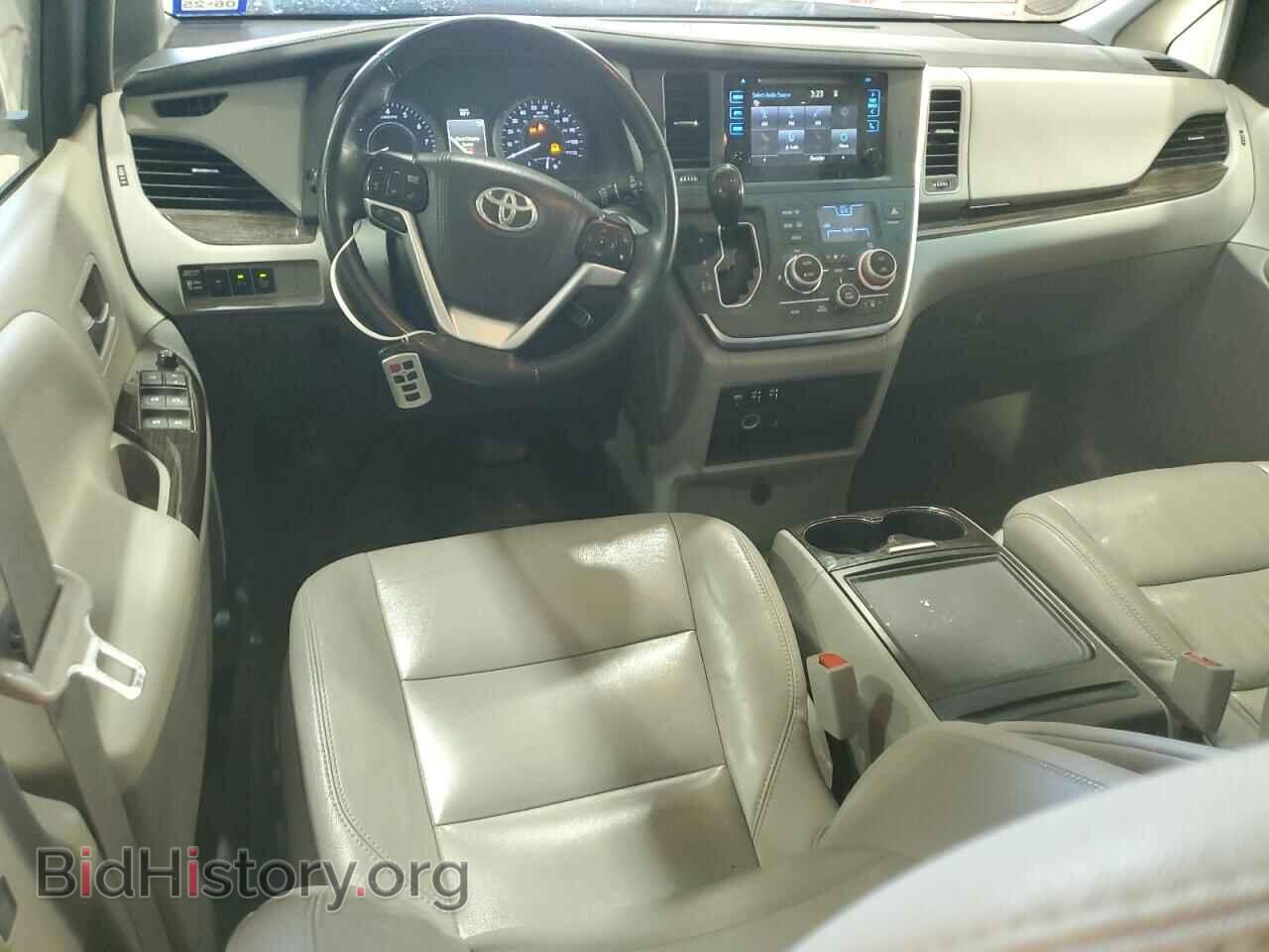 2017 TOYOTA All Models - VIN: 5TDYZ3DC3HS802906 - Фото 8