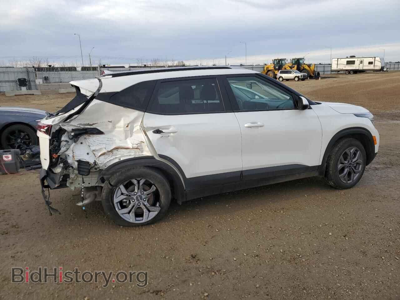 2024 KIA SELTOS - VIN: KNDEPCAA3R7612322 - Фото 3