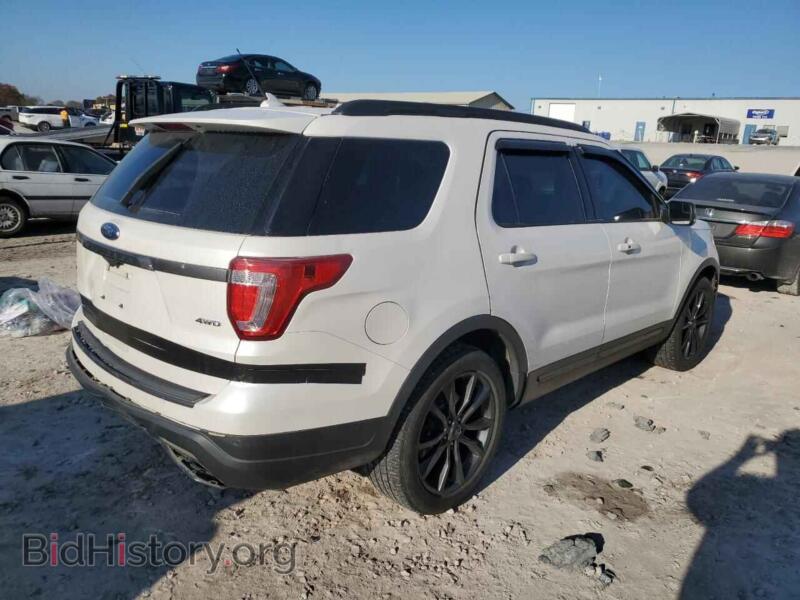 2018 Ford EXPLORER (VIN 1FM5K8D85JGB83172) — фото 3 из 13