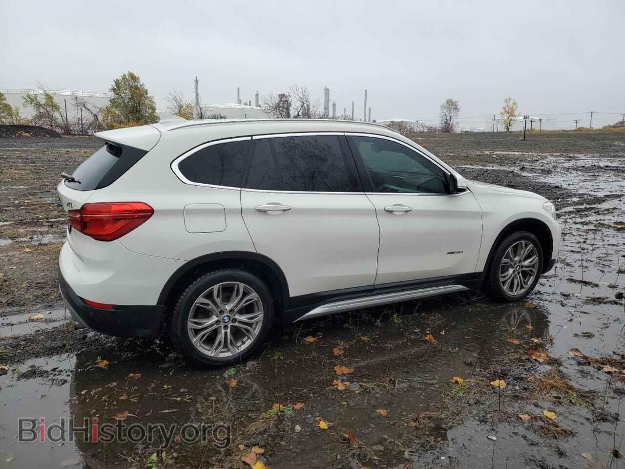 2017 BMW X1 - VIN: WBXHT3C32H5F80938 - Фото 3
