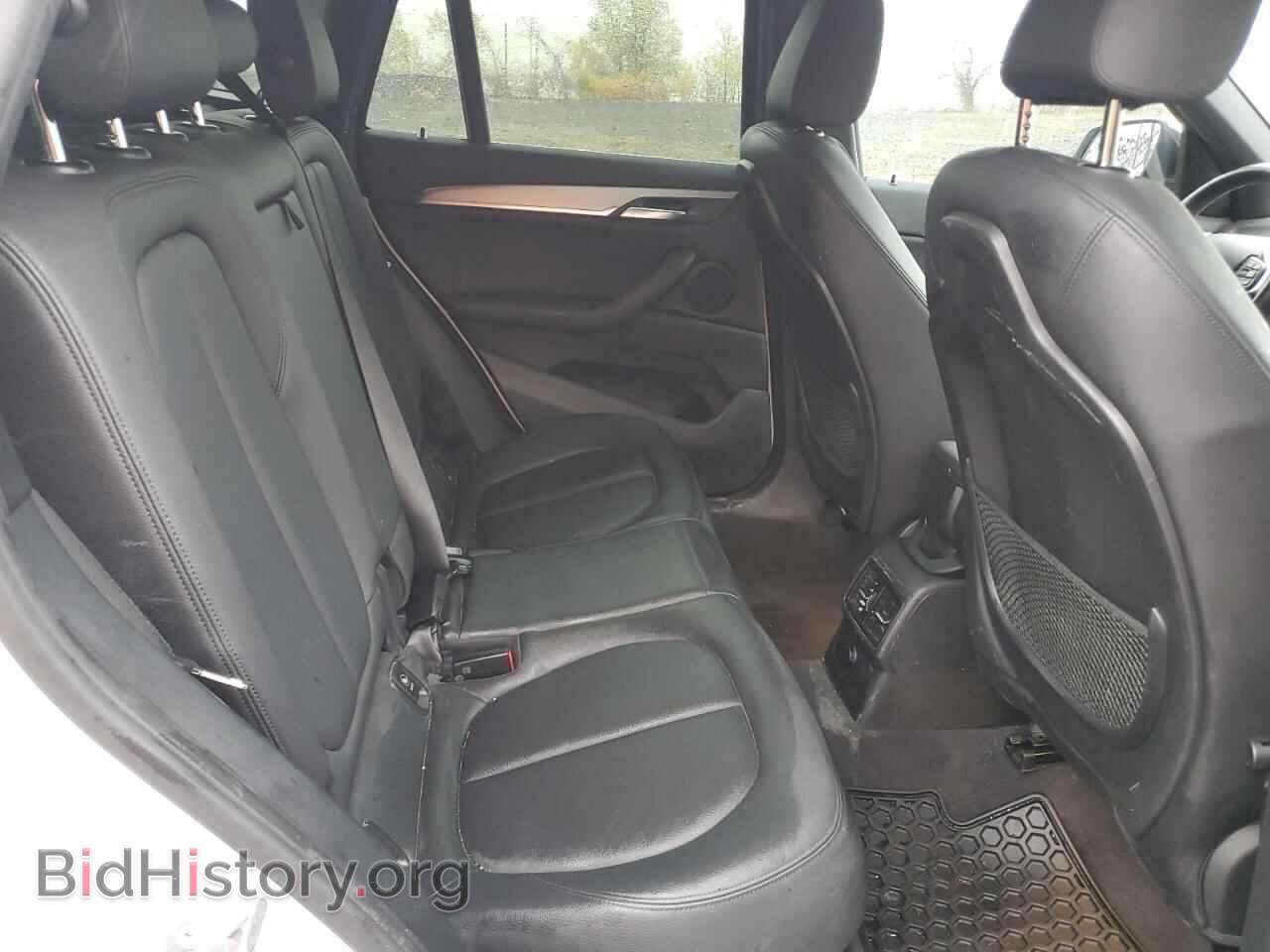 2017 BMW X1 - VIN: WBXHT3C32H5F80938 - Фото 10