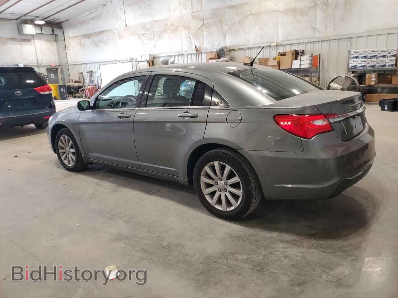 2013 CHRYSLER 200 - VIN: 1C3CCBBB5DN578008 - Фото 2