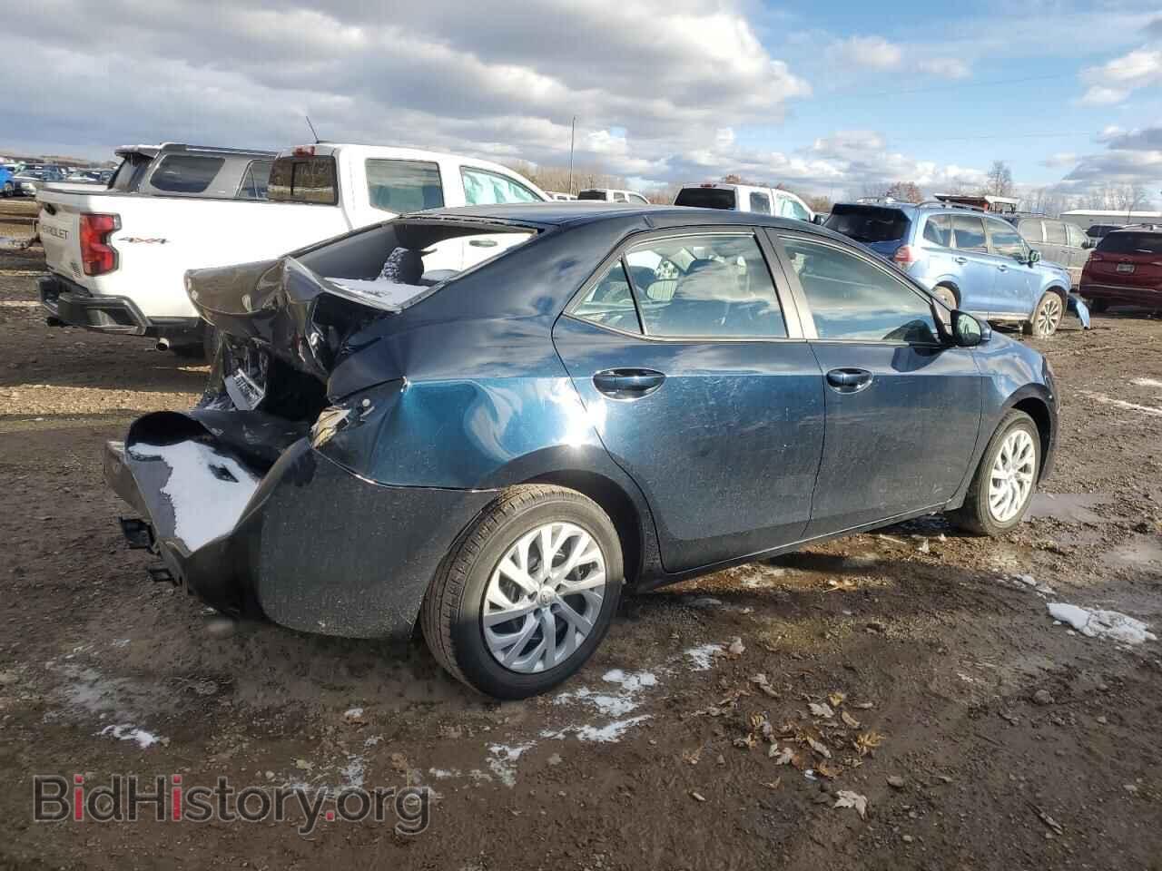 2018 TOYOTA COROLLA - VIN: 5YFBURHE0JP752144 - Фото 3
