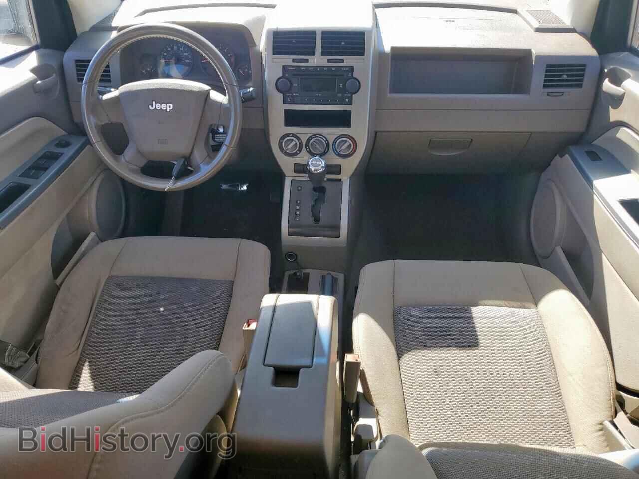 2007 JEEP COMPASS - VIN: 1J8FT47W97D120992 - Photo 8
