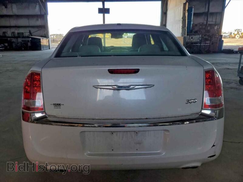 2013 Chrysler 300 (VIN 2C3CCAAG7DH520644) — photo 6 of 14