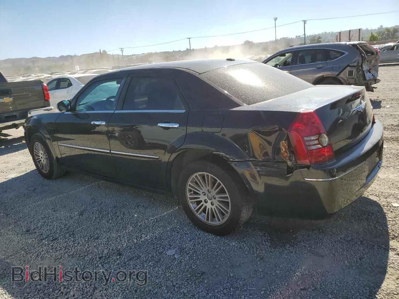 2010 CHRYSLER 300 - VIN: 2C3CA5CV1AH246474 - Фото 2