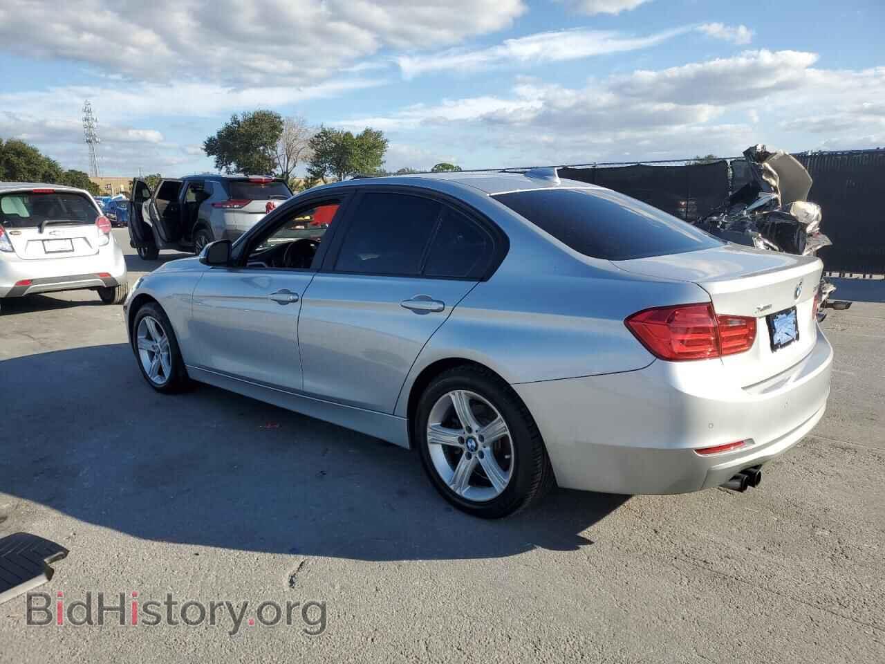 2013 BMW 3 SERIES - VIN: WBA3B5C58DF594607 - Фото 2