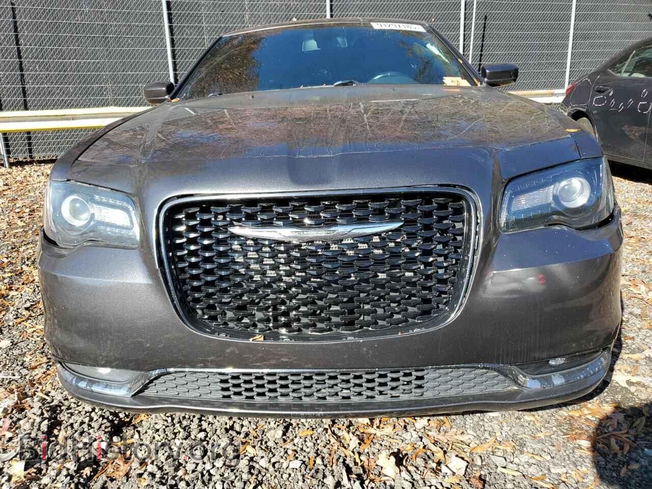 2019 CHRYSLER 300 - VIN: 2C3CCABG2KH516450 - Фото 5
