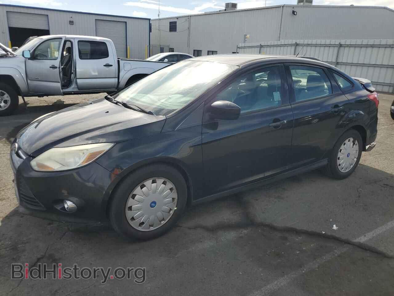Photo 1FAHP3F22CL120402 - FORD FOCUS 2012