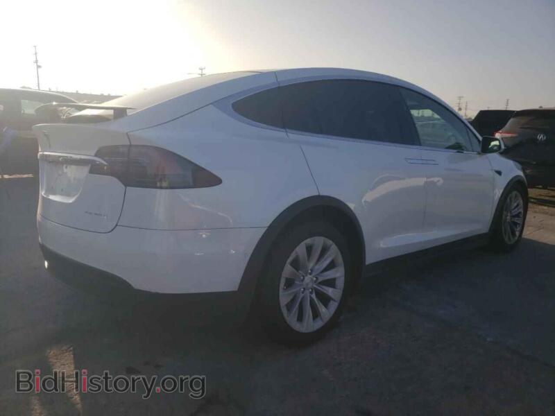 2020 Tesla MODEL X (VIN 5YJXCAE20LF245781) — фото 3 из 13