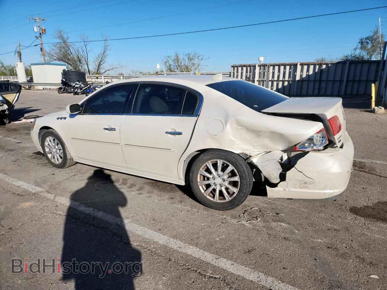 2011 BUICK LUCERNE - VIN: 1G4HC5EM2BU121994 - Фото 2
