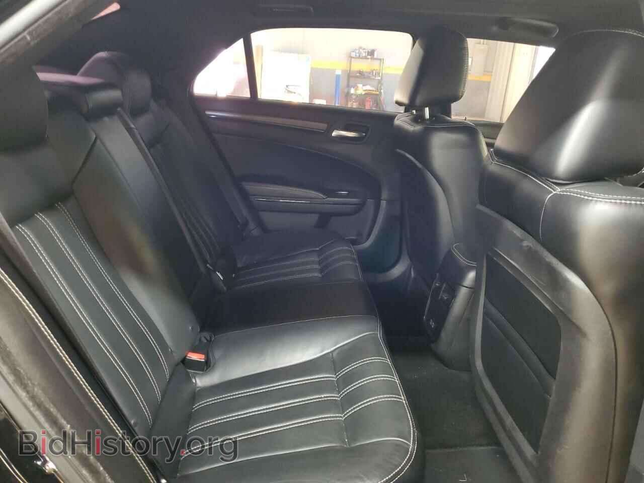 2016 CHRYSLER 300 - VIN: 2C3CCAGG7GH142367 - Photo 10