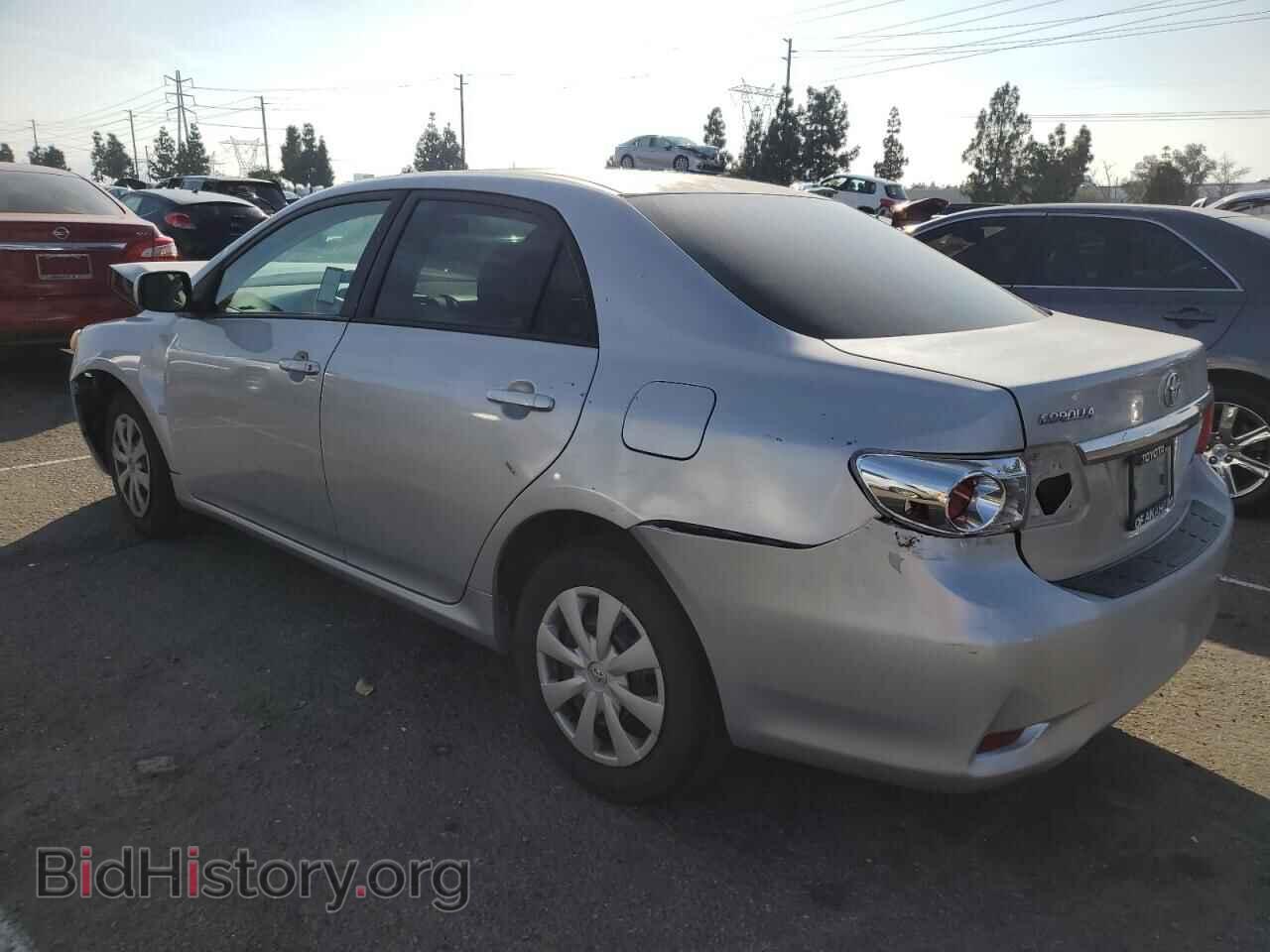 2011 TOYOTA COROLLA - VIN: 2T1BU4EE4BC646143 - Фото 2