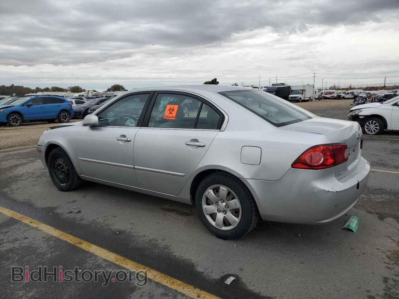 2007 KIA OPTIMA - VIN: KNAGE123975145805 - Фото 2