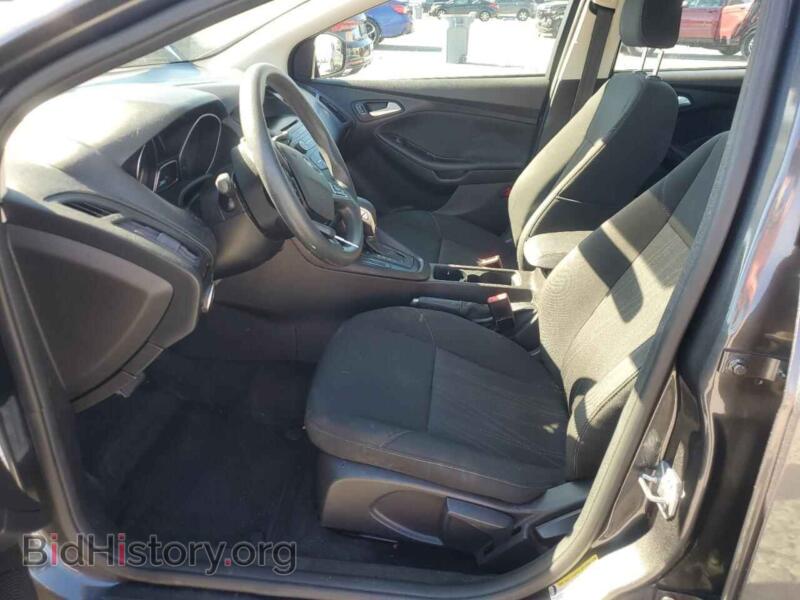 2017 Ford FOCUS (VIN 1FADP3F24HL346172) — photo 7 of 14