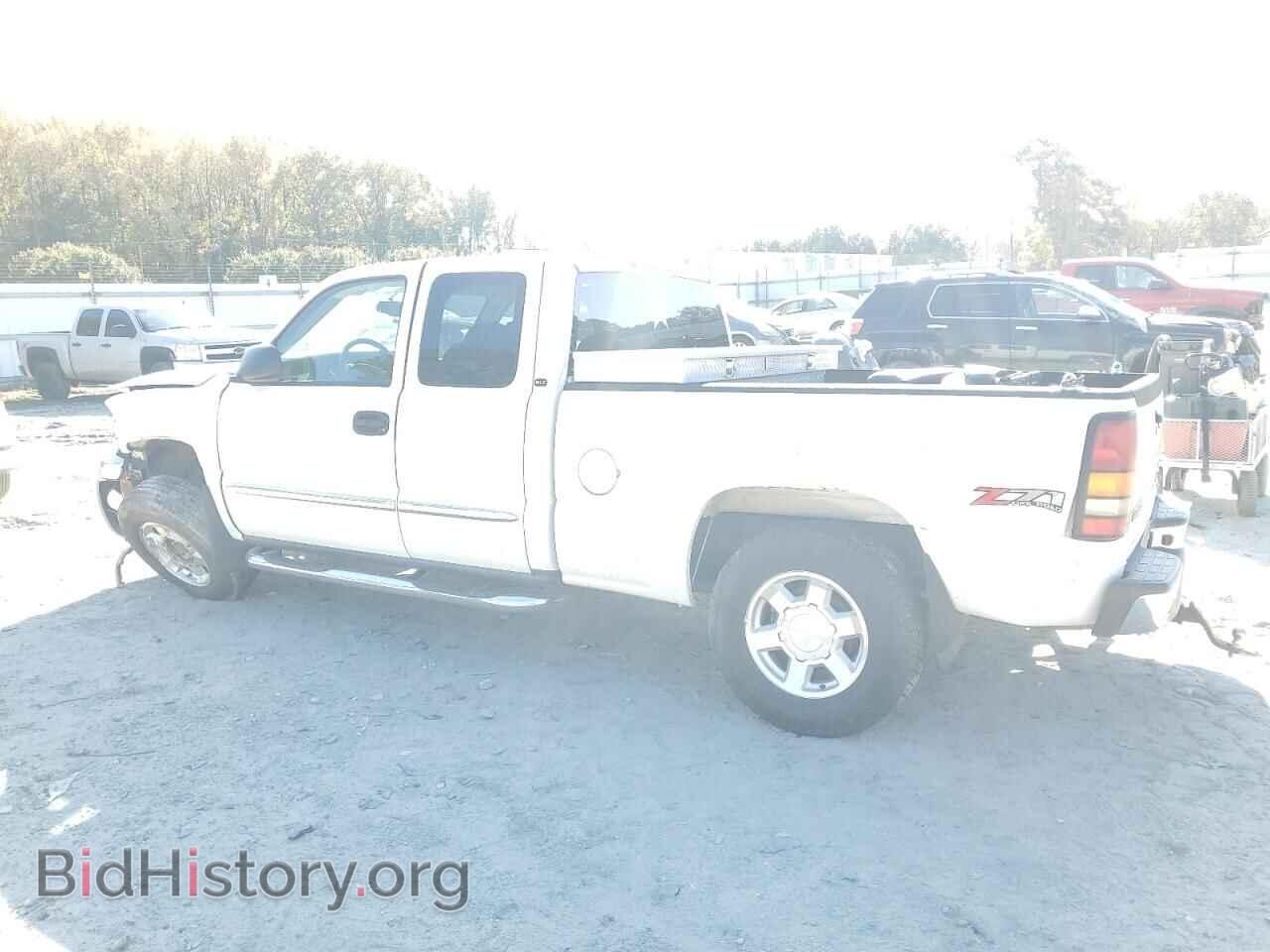 2005 GMC All Models - VIN: 1GTEK19B15E214516 - Photo 2