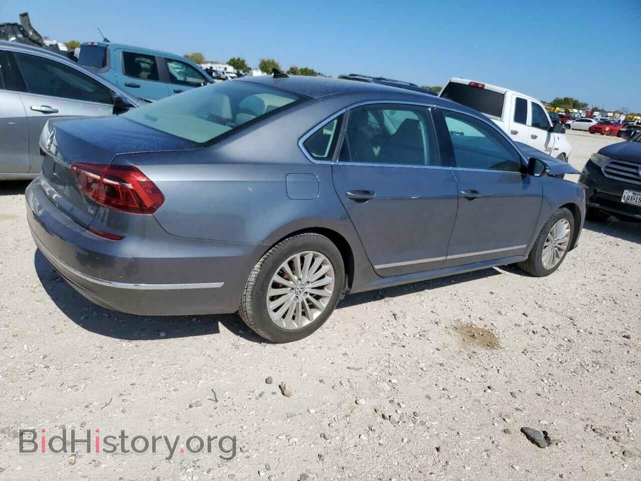 2017 VOLKSWAGEN PASSAT - VIN: 1VWBT7A3XHC023729 - Фото 3
