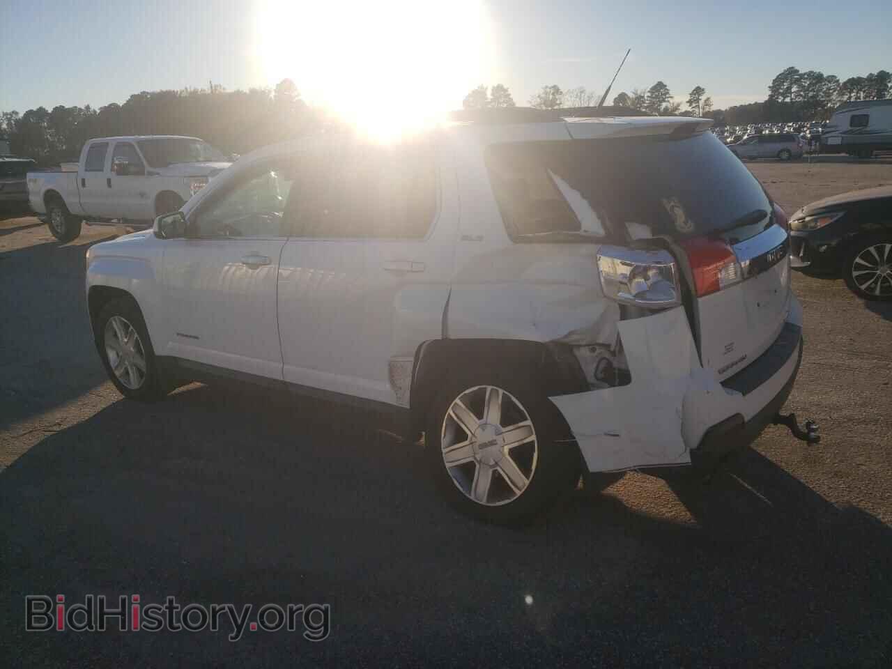 2011 GMC TERRAIN - VIN: 2CTFLTE52B6404231 - Photo 2