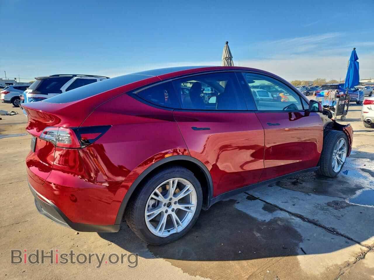 2024 TESLA MODEL Y - VIN: 7SAYGAEE5RF083984 - Photo 3