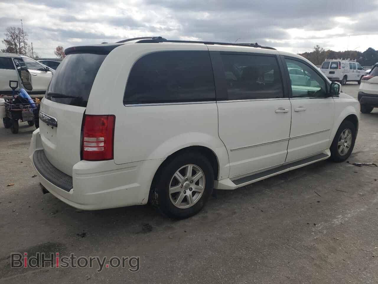 2008 CHRYSLER MINIVAN - VIN: 2A8HR54PX8R754191 - Фото 3