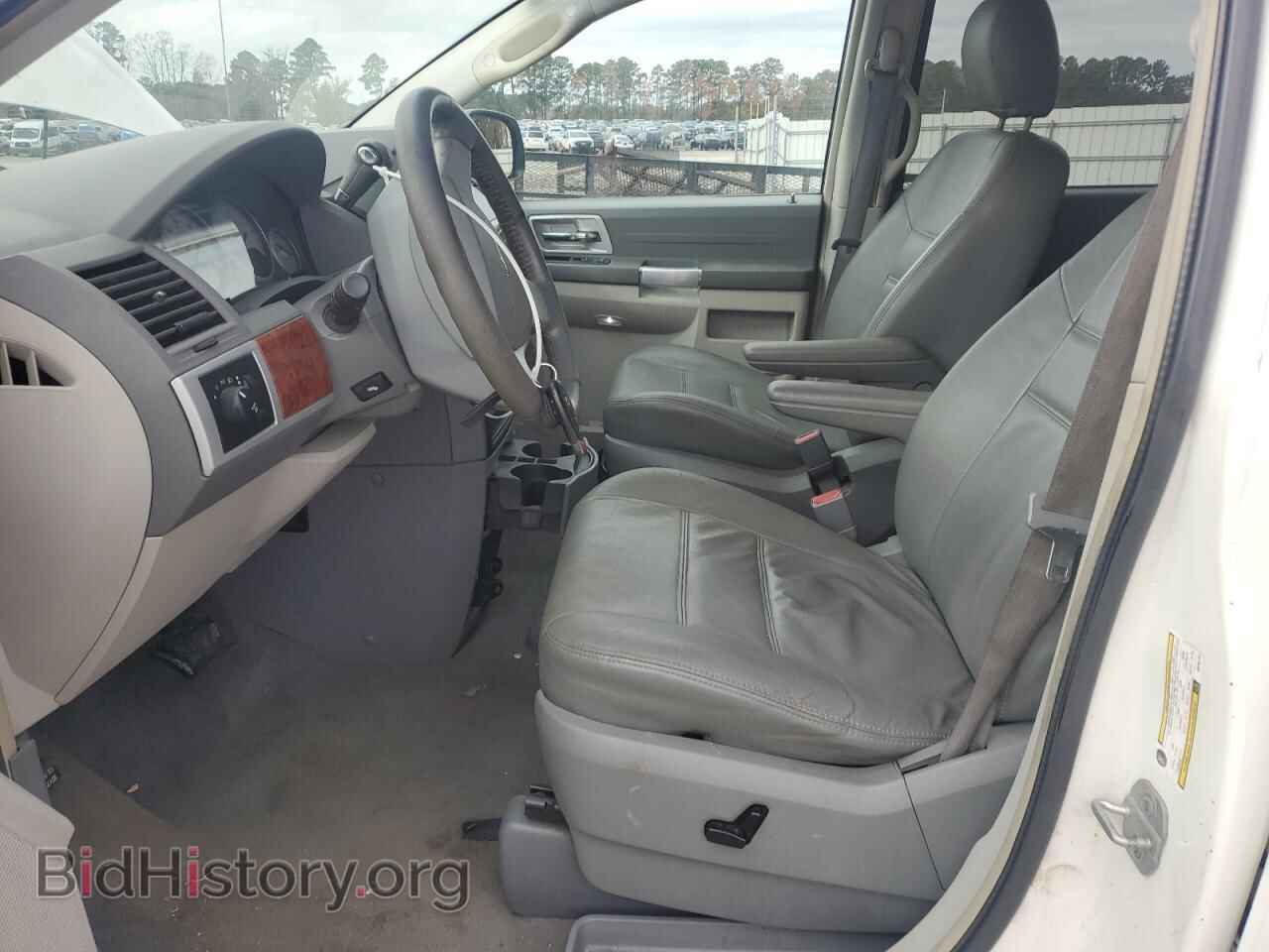 2008 CHRYSLER MINIVAN - VIN: 2A8HR54PX8R754191 - Фото 7