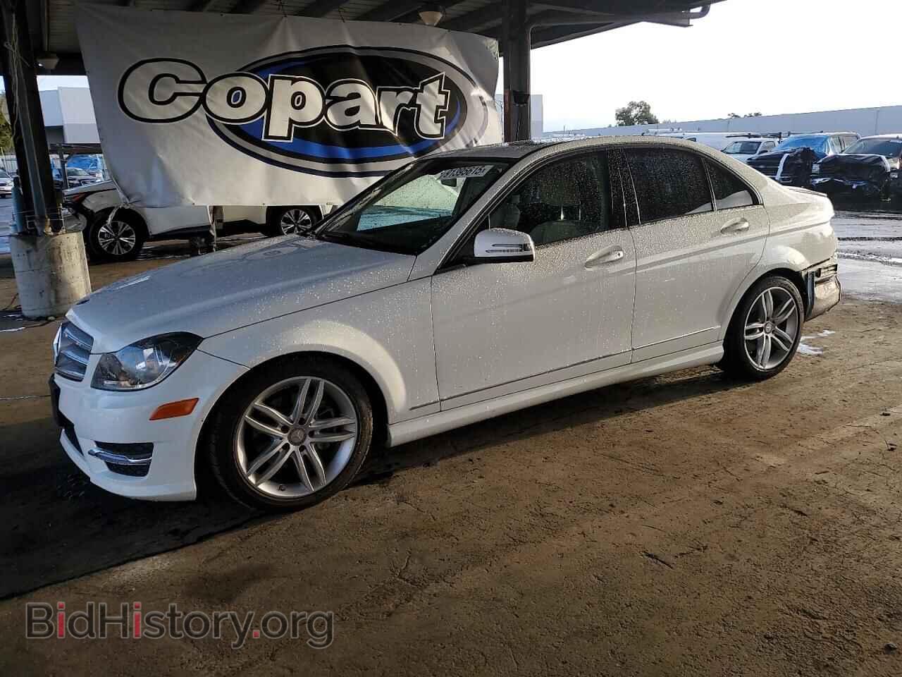 Photo WDDGF4HB4DR290406 - MERCEDES-BENZ C-CLASS 2013