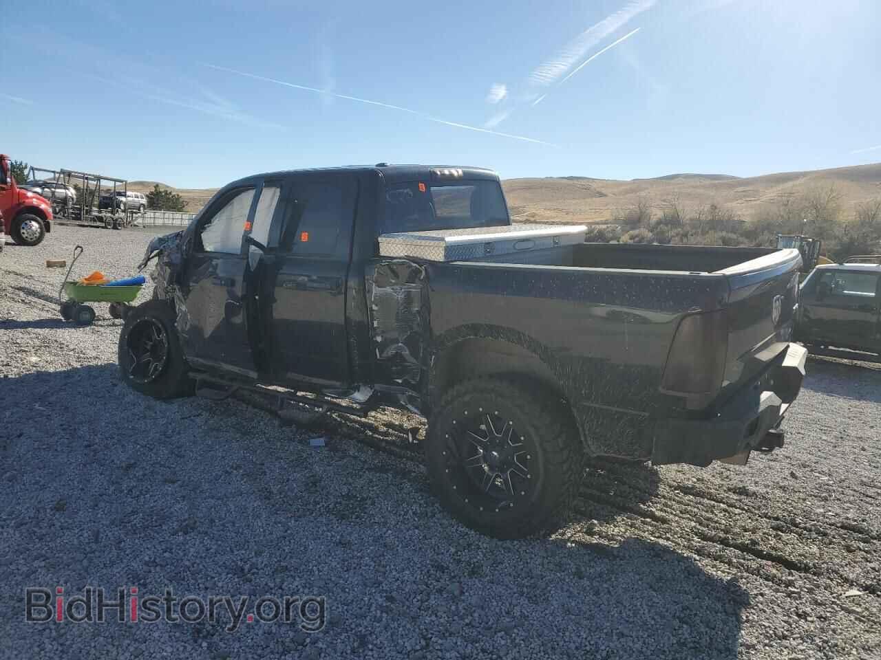 2017 RAM 1500 - VIN: 1C6RR7FT5HS588220 - Photo 2