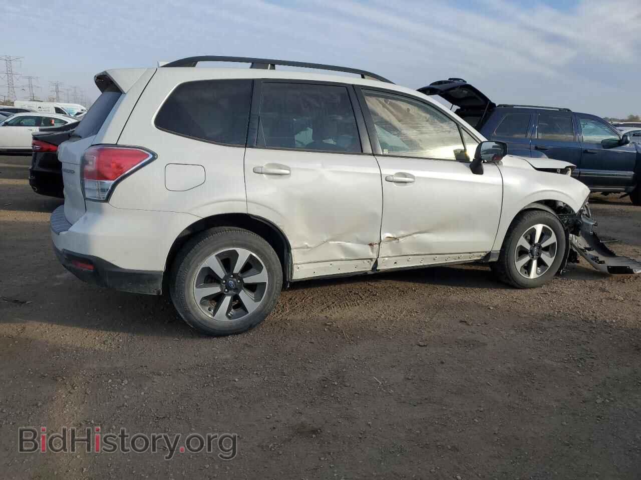 2018 SUBARU FORESTER - VIN: JF2SJAEC2JH462417 - Фото 3