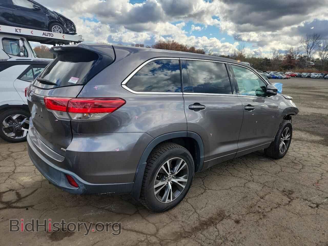 2018 TOYOTA HIGHLANDER - VIN: 5TDBZRFH5JS902075 - Фото 3