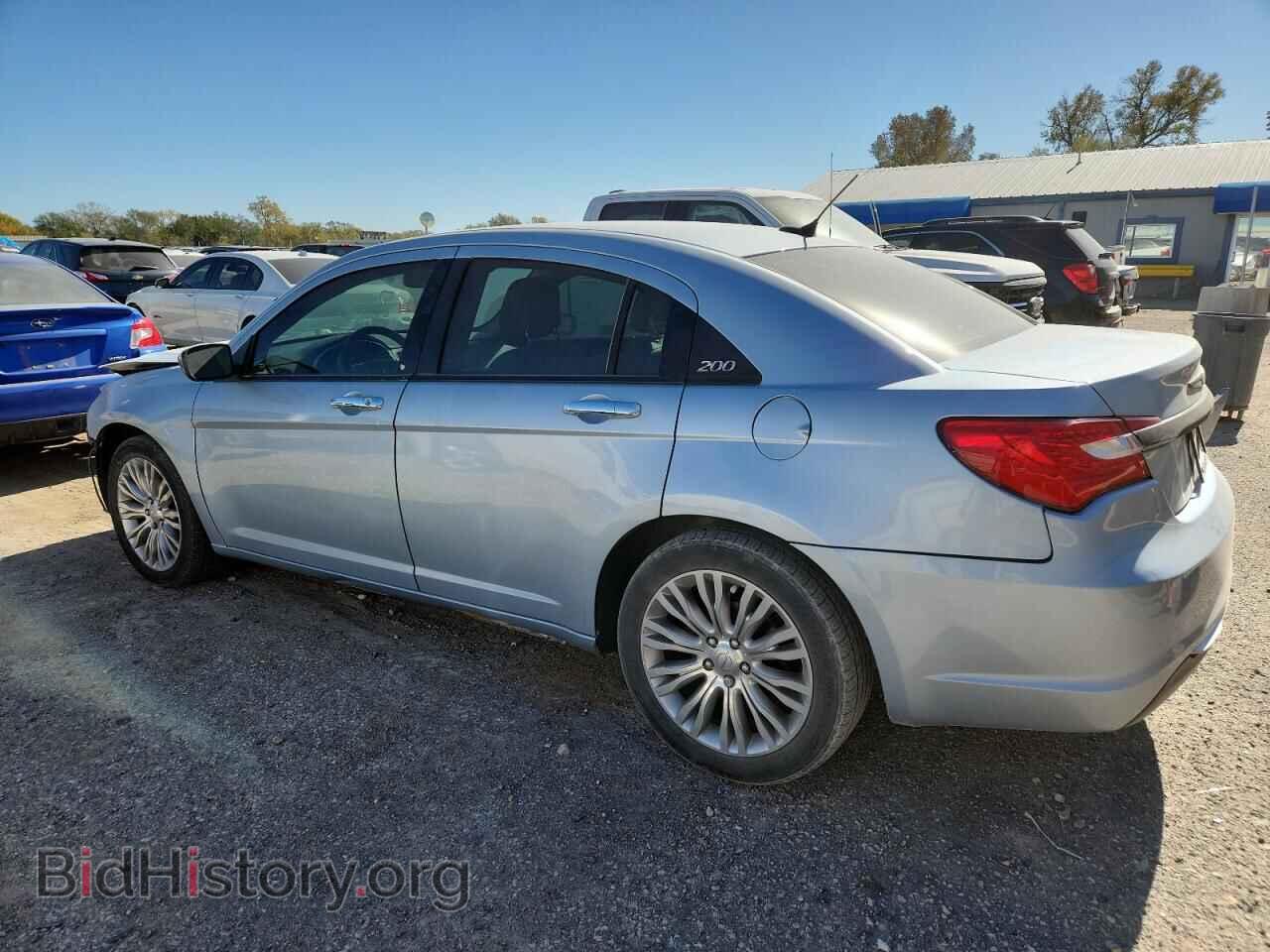 2013 CHRYSLER 200 - VIN: 1C3CCBCG8DN503443 - Фото 2