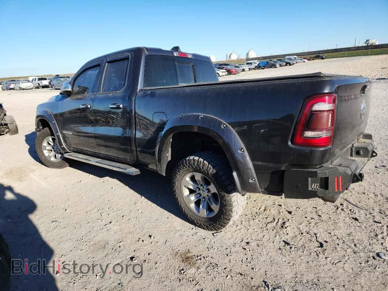 2020 RAM 1500 - VIN: 1C6SRFDT0LN281141 - Фото 2