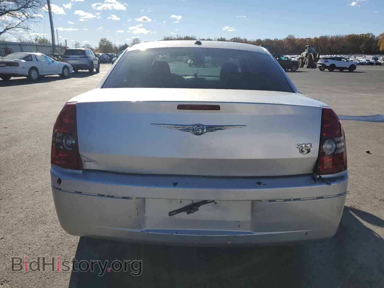 2010 CHRYSLER 300 - VIN: 2C3CA2CV3AH262237 - Фото 6