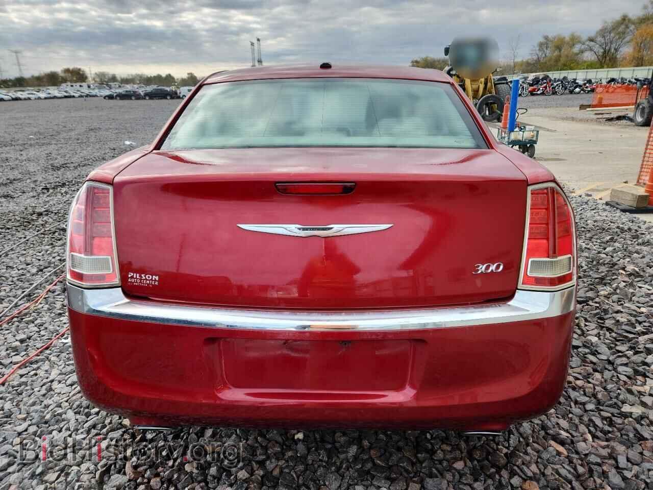 2012 CHRYSLER 300 - VIN: 2C3CCAAG2CH132834 - Фото 6