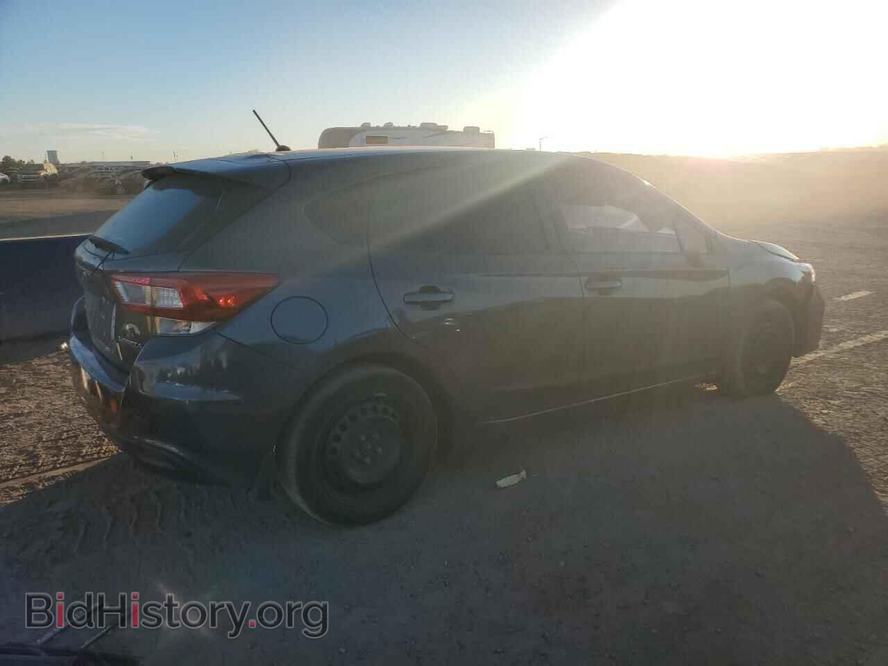 2018 SUBARU IMPREZA - VIN: 4S3GTAA61J3748349 - Фото 3
