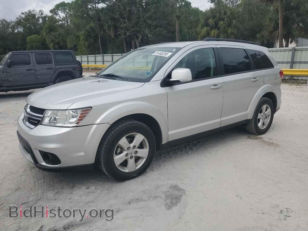 Фотография 3D4PG1FG2BT547378 - DODGE JOURNEY 2011