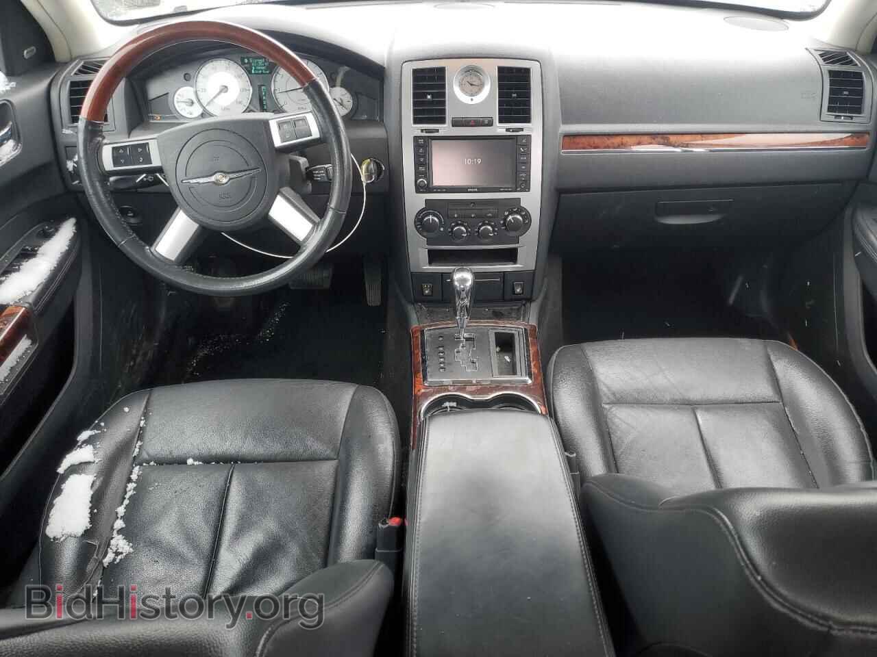2010 CHRYSLER 300 - VIN: 2C3CA3CV0AH140263 - Фото 8