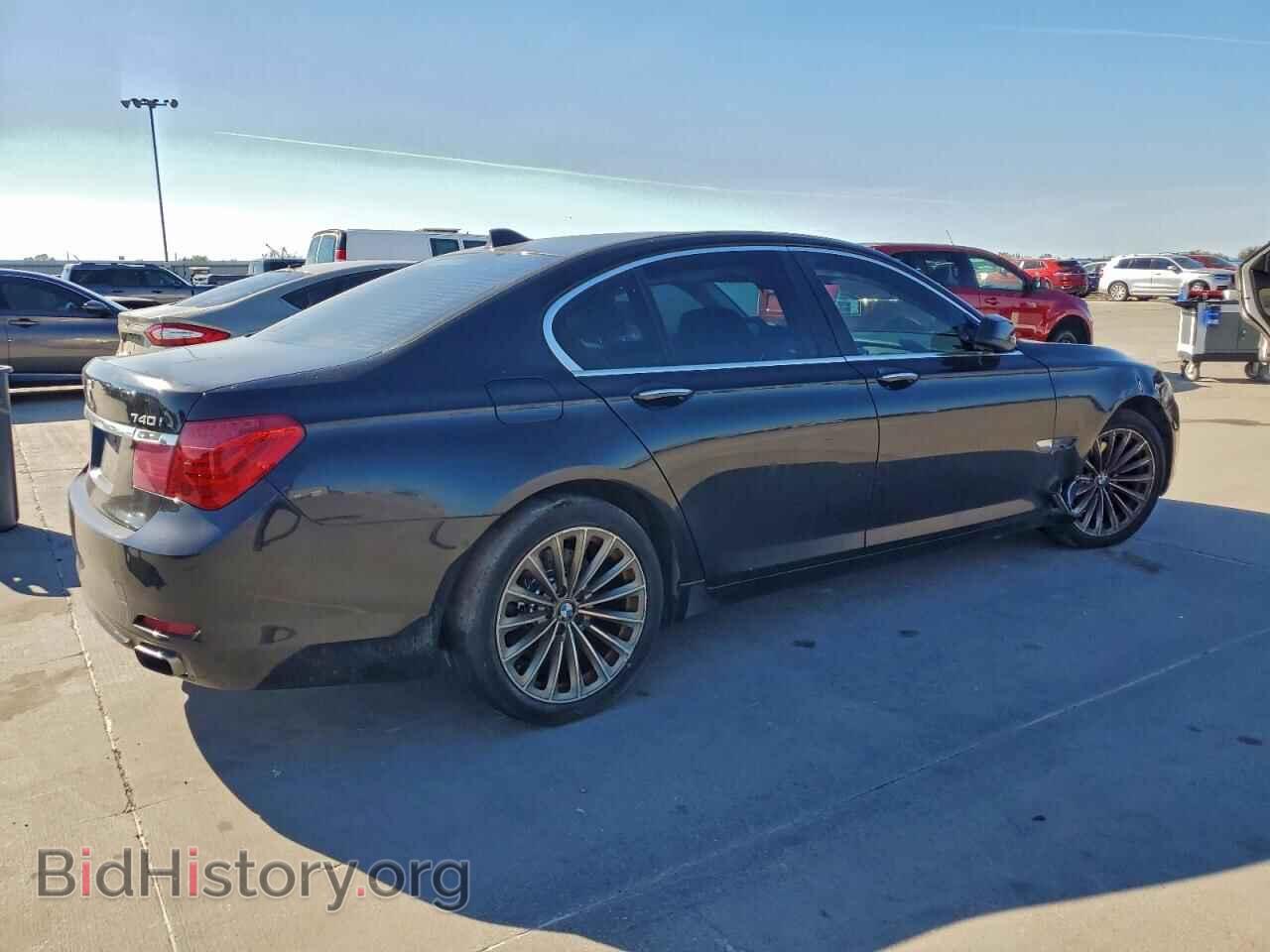 2012 BMW 7 SERIES - VIN: WBAKA4C55CDS99273 - Фото 3